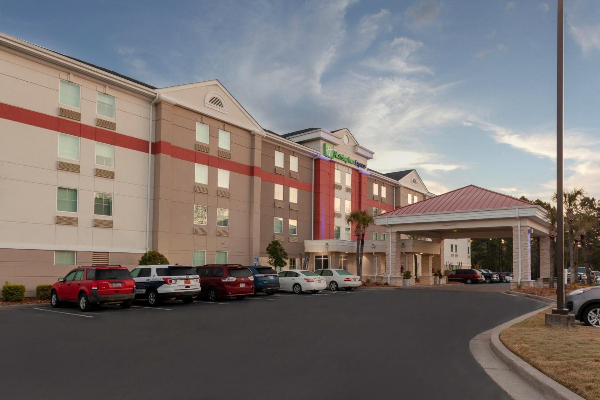 Holiday Inn Express Myrtle Beach-Broadway At The Beach By Ihg Buitenkant foto