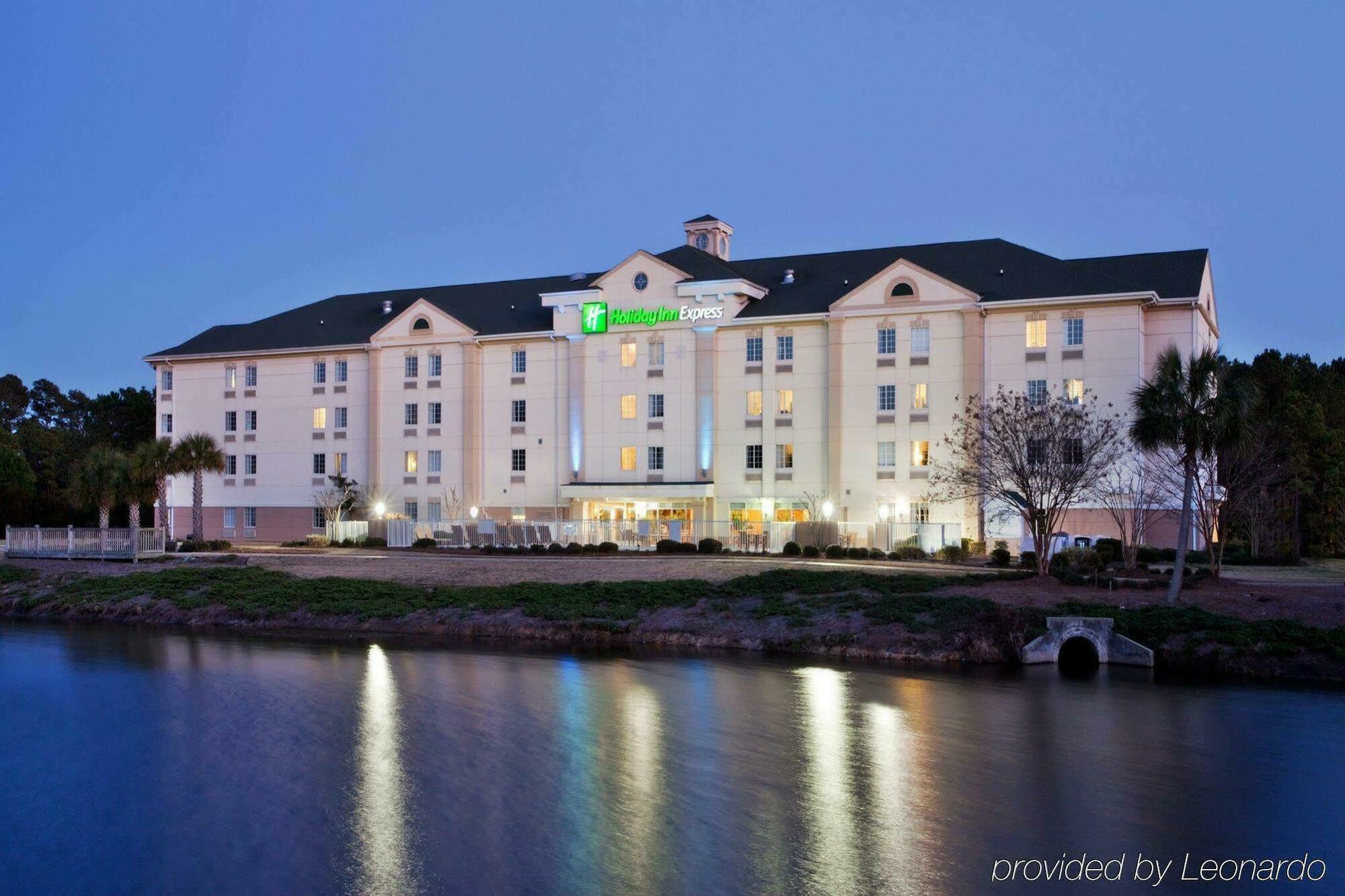 Holiday Inn Express Myrtle Beach-Broadway At The Beach By Ihg Buitenkant foto